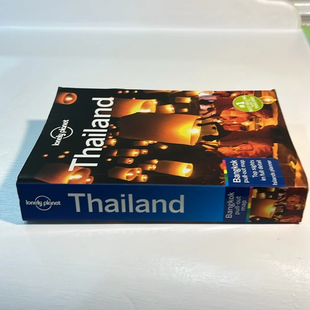 Thailand Travel Guide by Lonely Planet Book